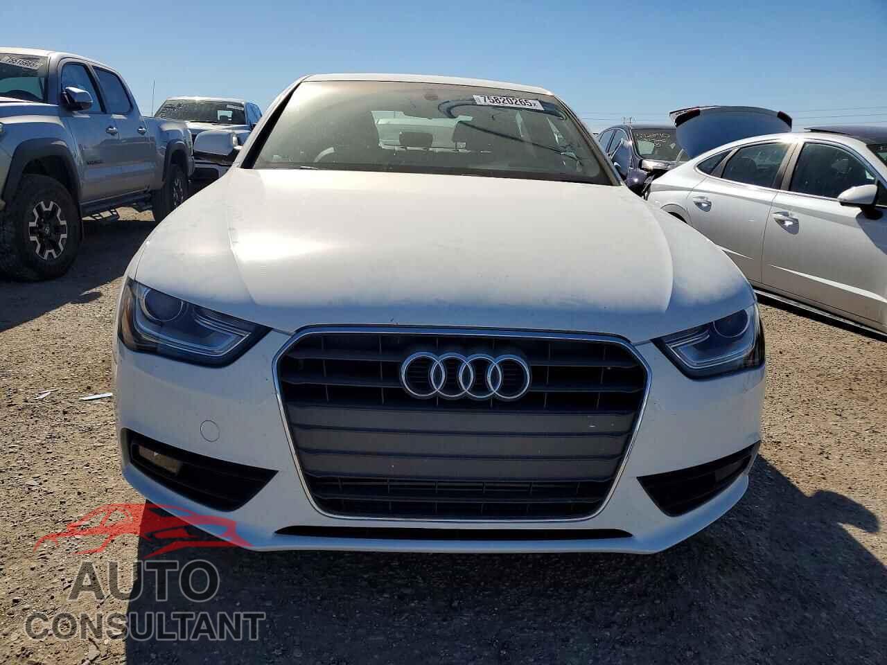 AUDI A4 2013 - WAUAFAFL4DN048701
