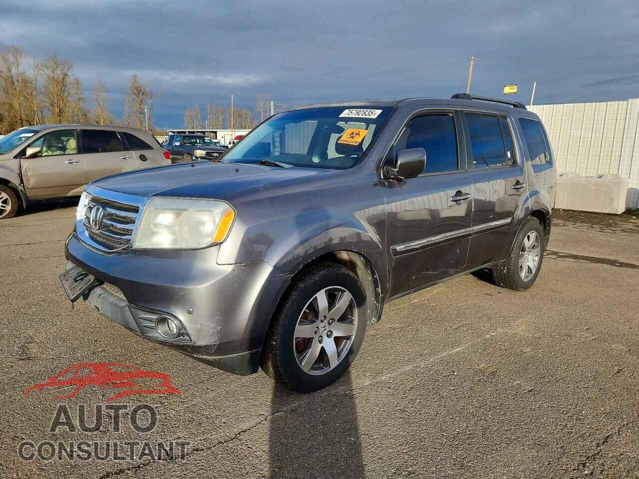 HONDA PILOT 2013 - 5FNYF4H97DB041261