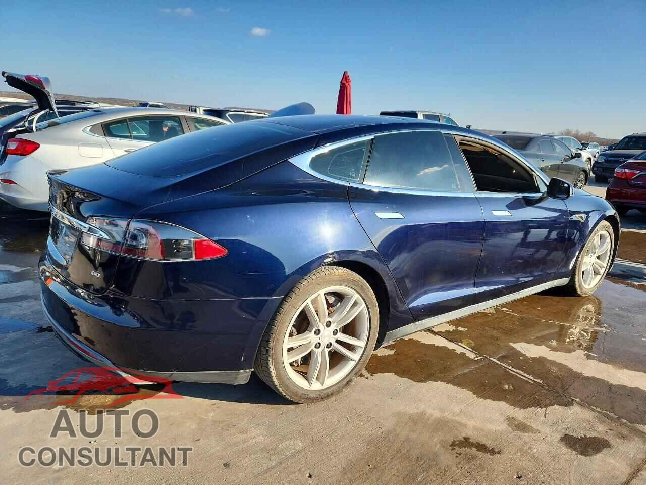 TESLA MODEL S 2013 - 5YJSA1AG8DFP11461