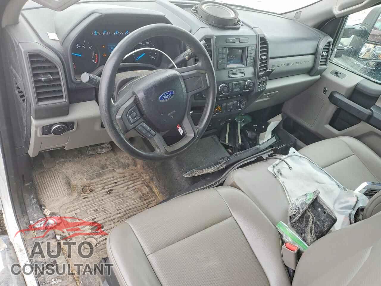 FORD F250 2017 - 1FTBF2B63HEE89884