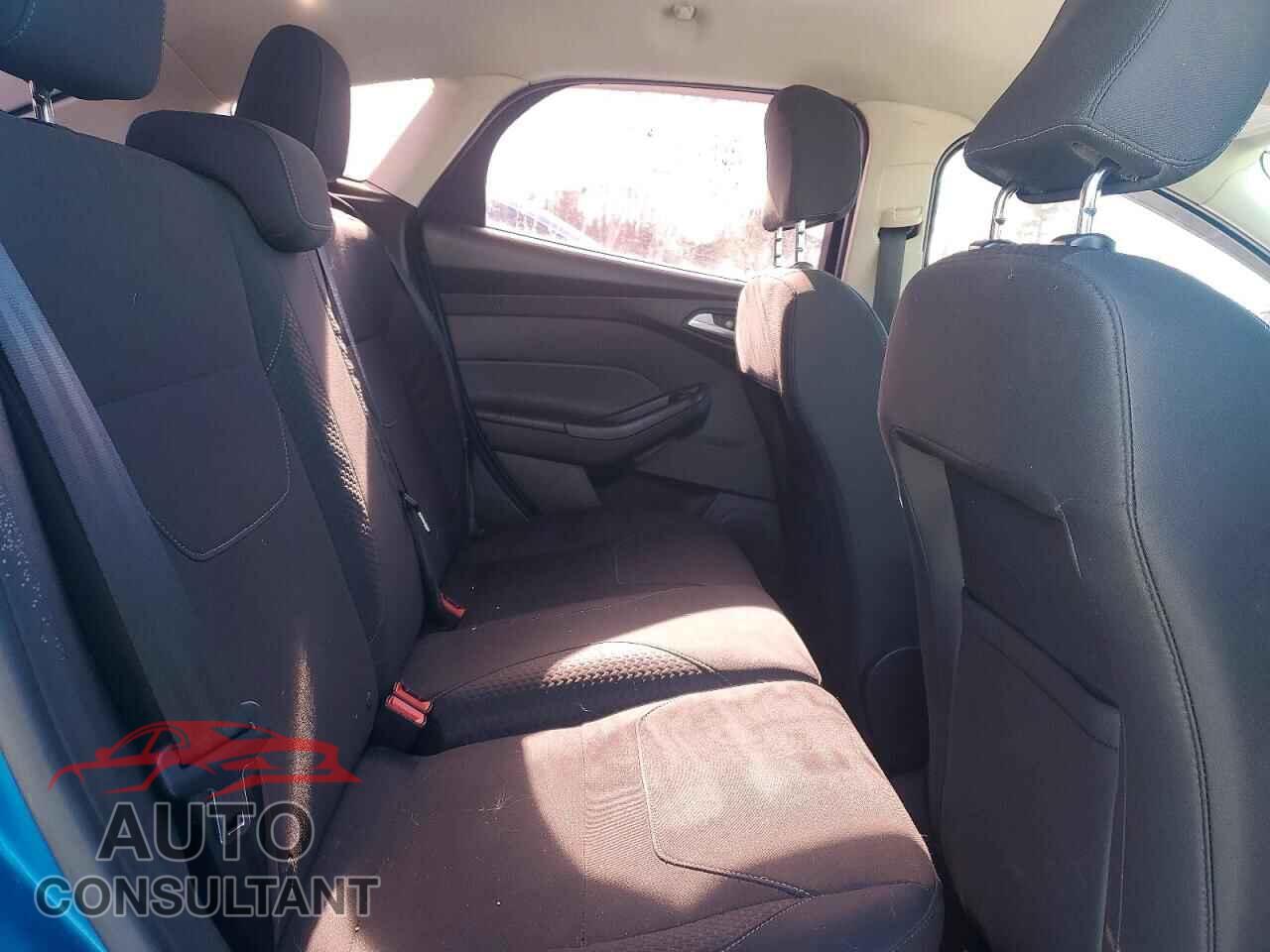 FORD FOCUS 2016 - 1FADP3K21GL295802