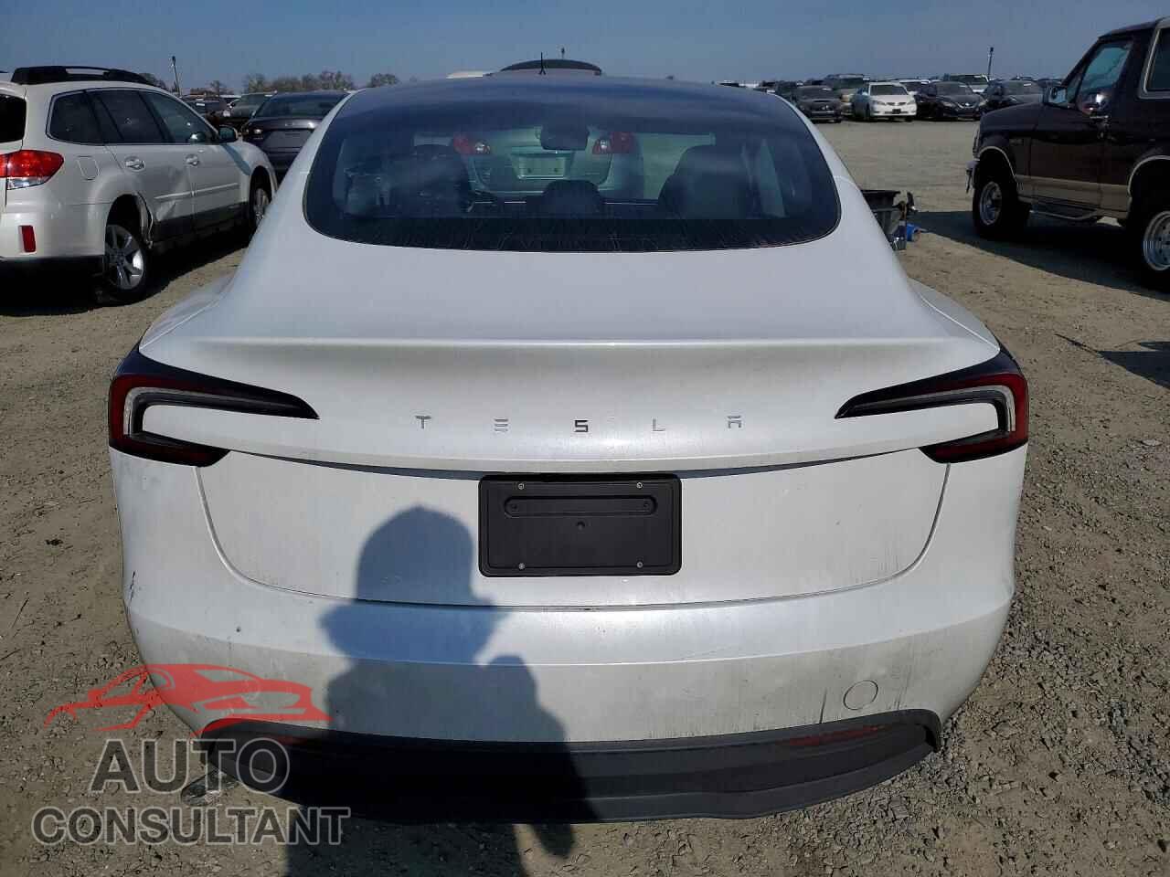 TESLA MODEL 3 2024 - 5YJ3E1EA2RF834064