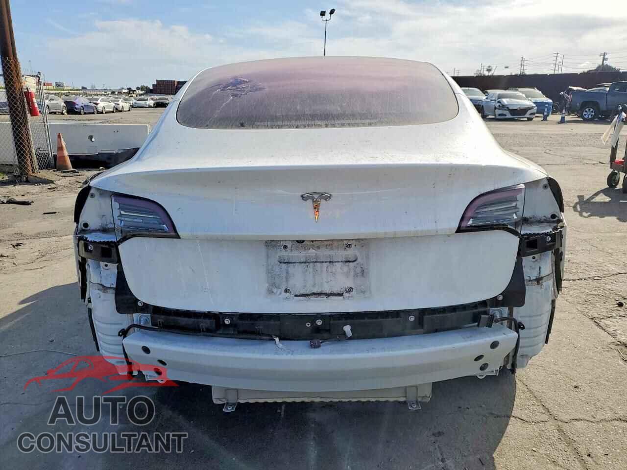 TESLA MODEL 3 2018 - 5YJ3E1EA5JF023329