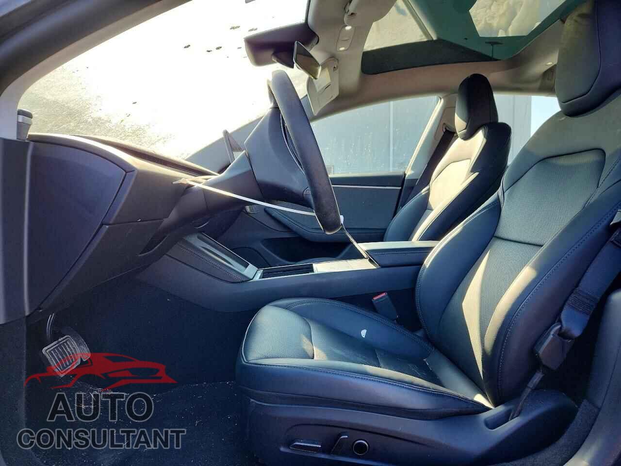 TESLA MODEL 3 2024 - 5YJ3E1EA0RF871078