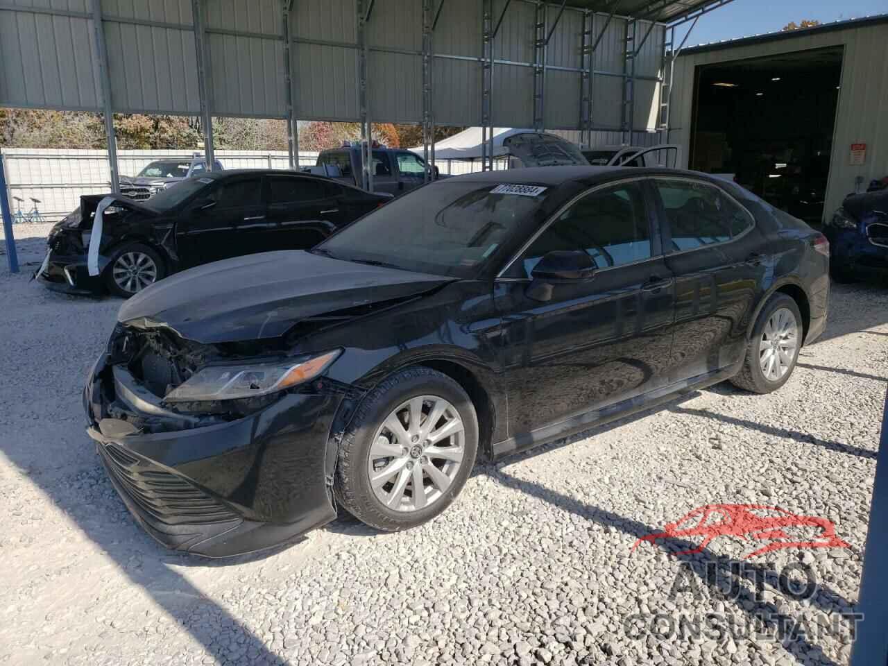 TOYOTA CAMRY 2018 - 4T1B11HK7JU598501