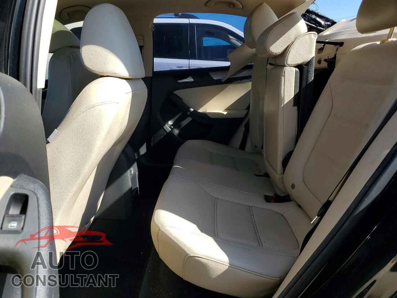 VOLKSWAGEN JETTA 2017 - 3VWDB7AJ2HM383358