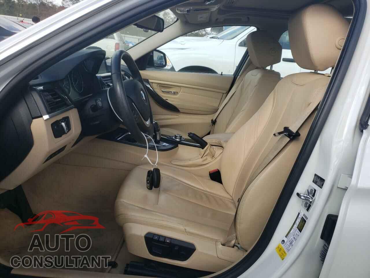 BMW 3 SERIES 2012 - WBA3A5C52CF350176