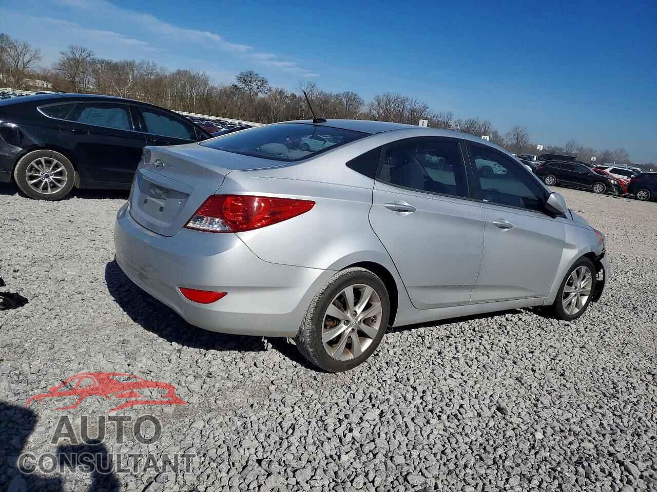 HYUNDAI ACCENT 2013 - KMHCU4AE8DU338890