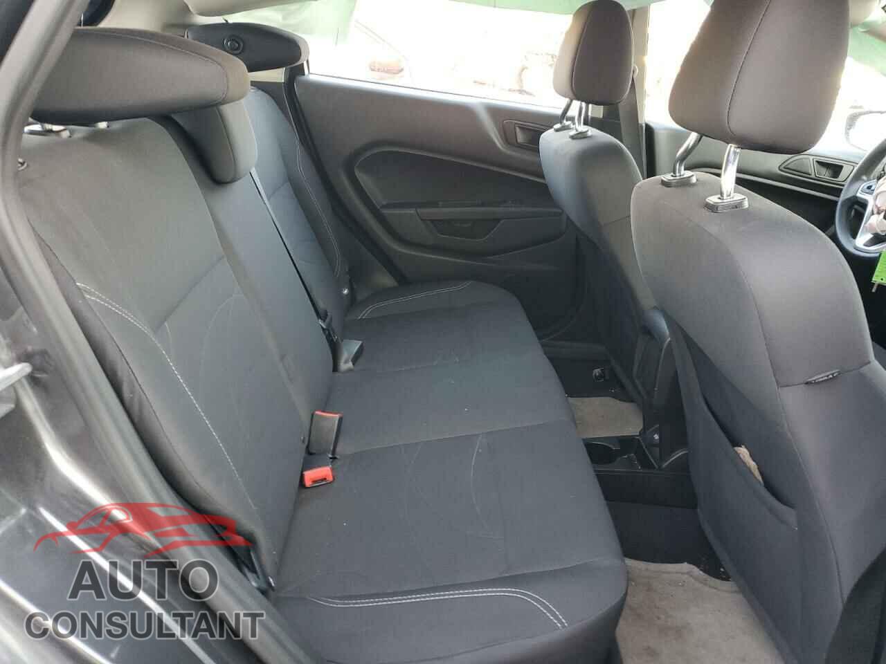 FORD FIESTA 2018 - 3FADP4EJ7JM144204