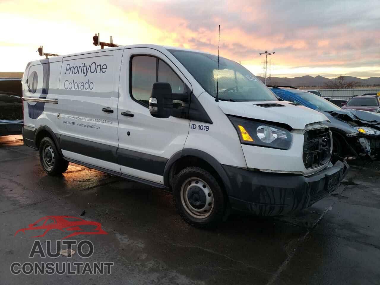 FORD TRANSIT 2018 - 1FTYE1YM0JKB50696