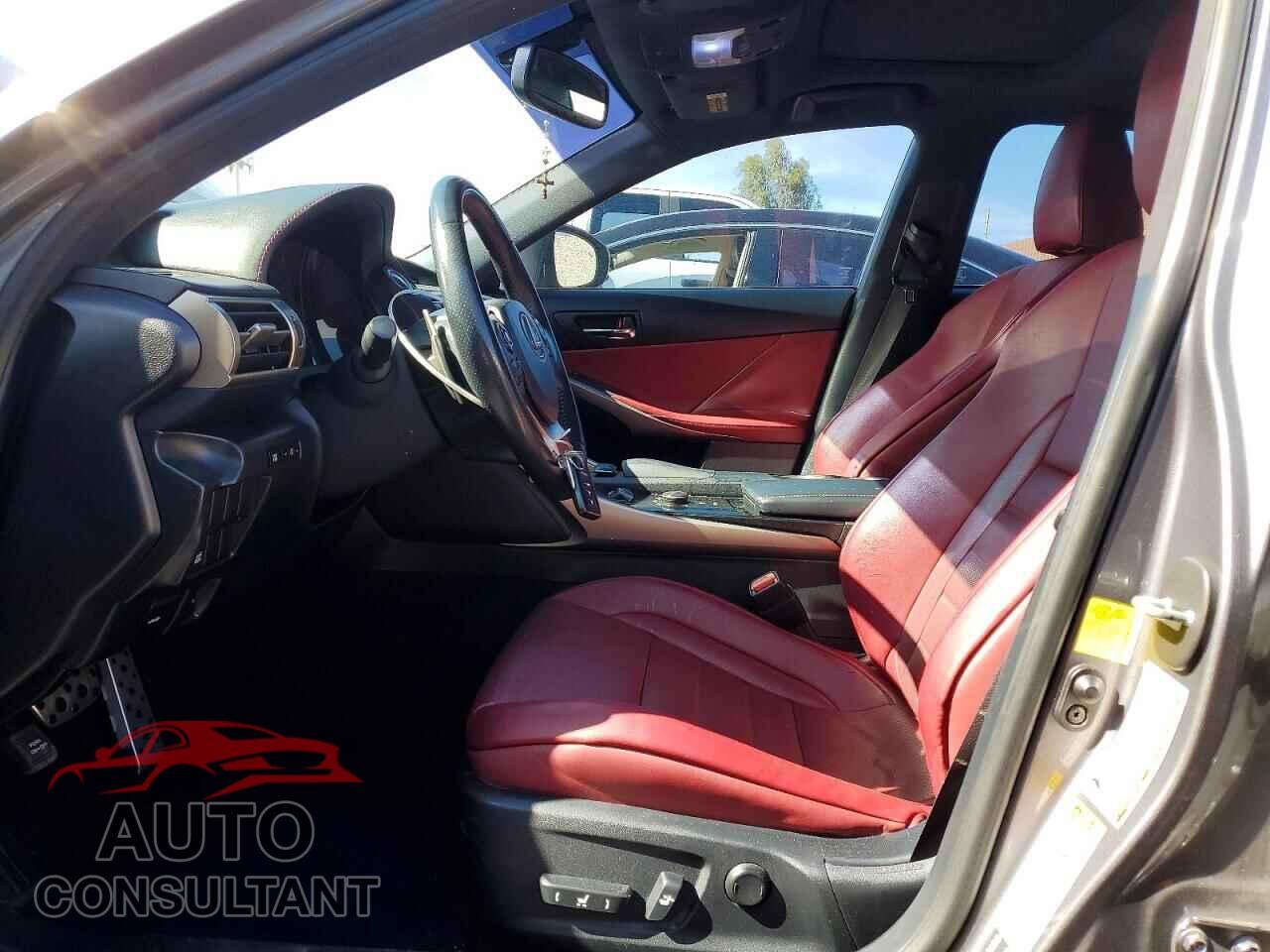 LEXUS IS 2014 - JTHBE1D23E5014267