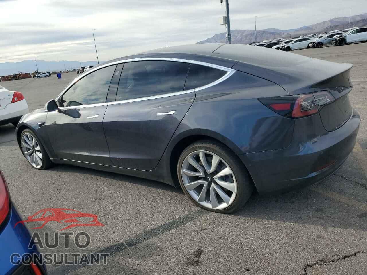 TESLA MODEL 3 2018 - 5YJ3E1EA4JF154879