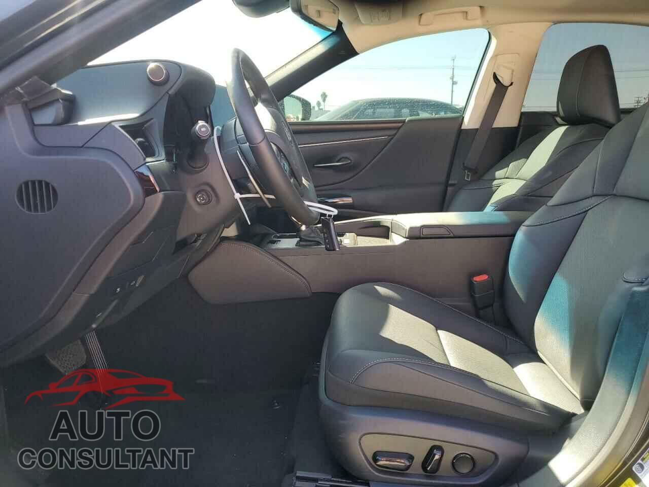 LEXUS ES300 2024 - 58ADA1C19RU052147