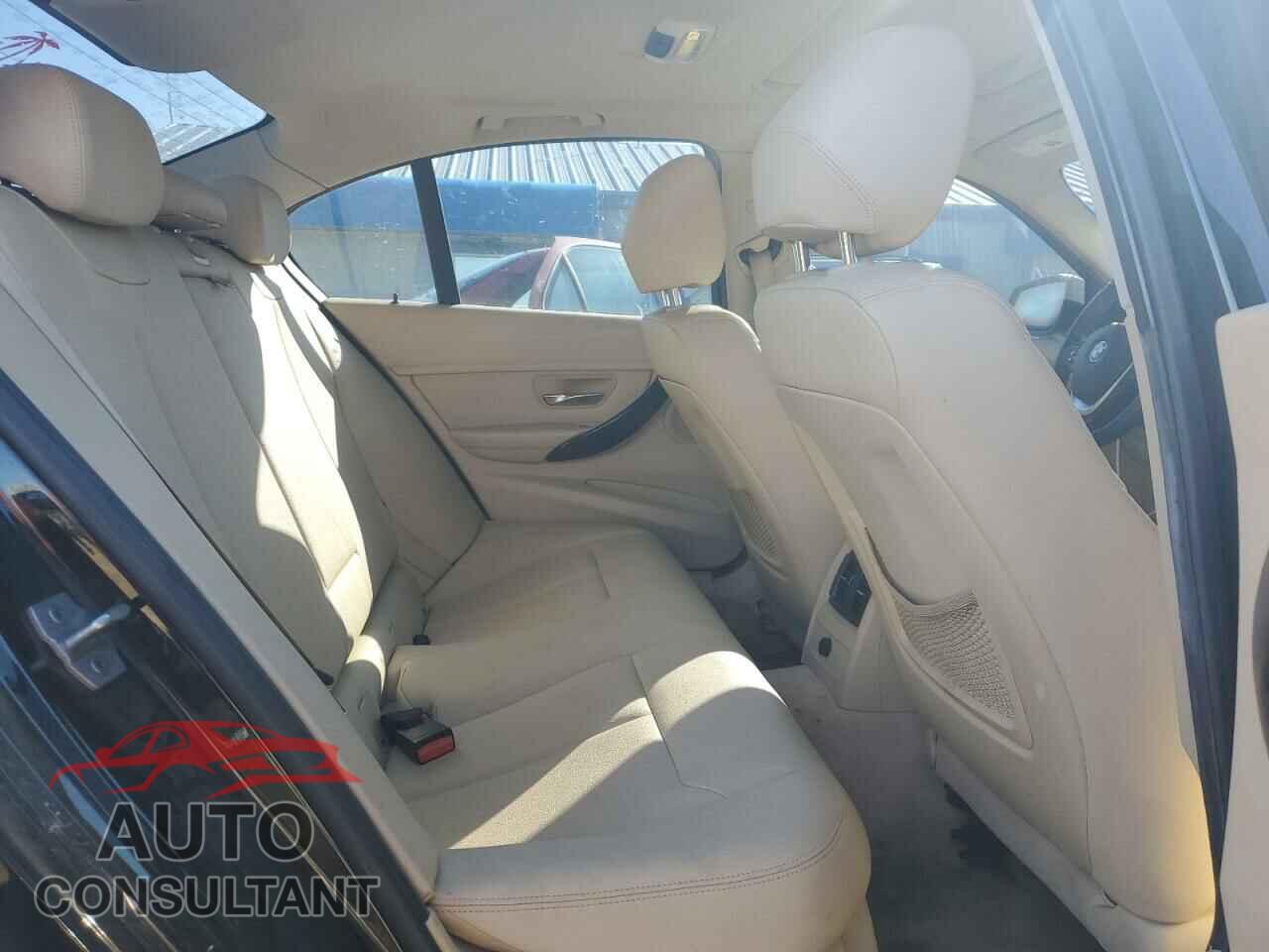 BMW 3 SERIES 2015 - WBA3C1C51FP853313