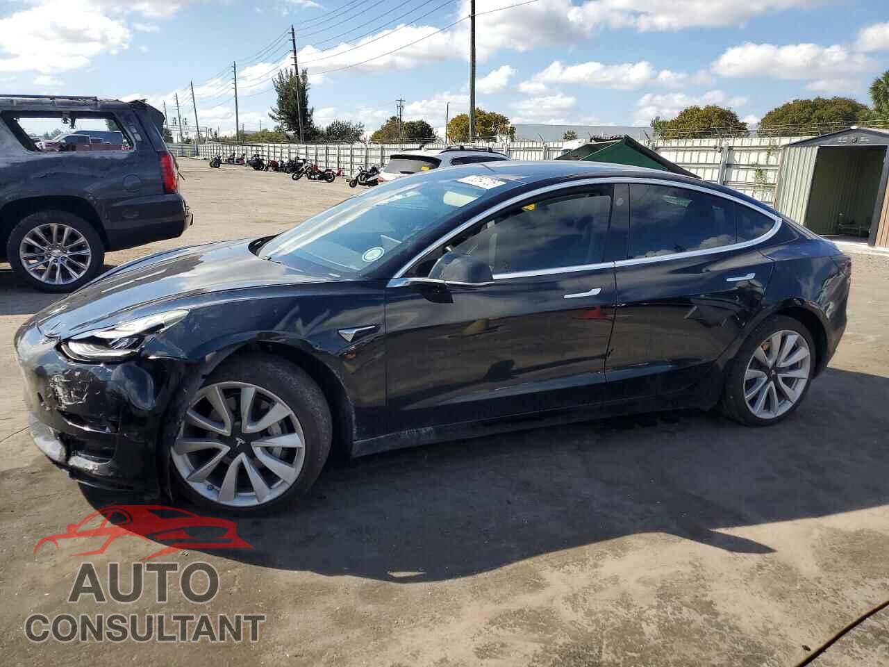 TESLA MODEL 3 2018 - 5YJ3E1EA0JF176233