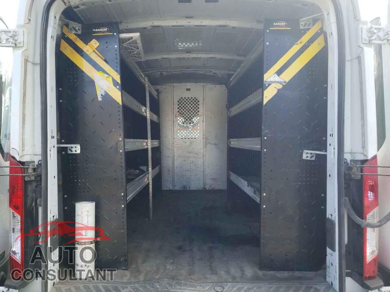 FORD TRANSIT 2020 - 1FTBR2C87LKB75849