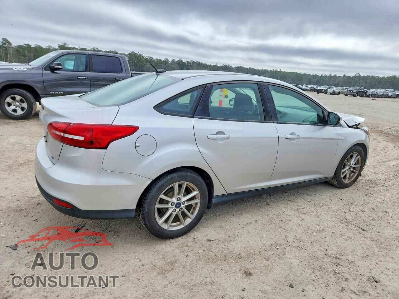 FORD FOCUS 2017 - 1FADP3F24HL285504