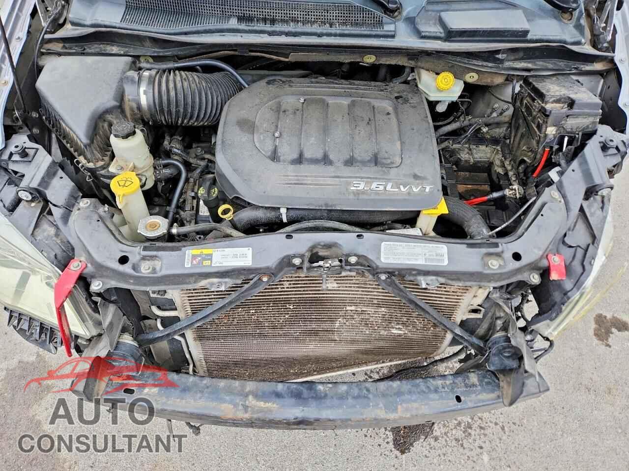 DODGE CARAVAN 2013 - 2C4RDGCG6DR686537