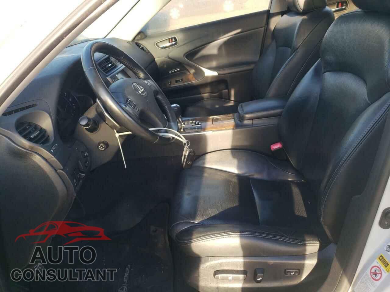 LEXUS IS 2010 - JTHCF5C2XA5040983