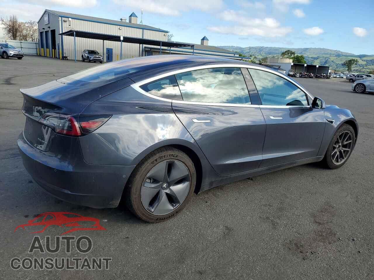 TESLA MODEL 3 2018 - 5YJ3E1EB2JF144795