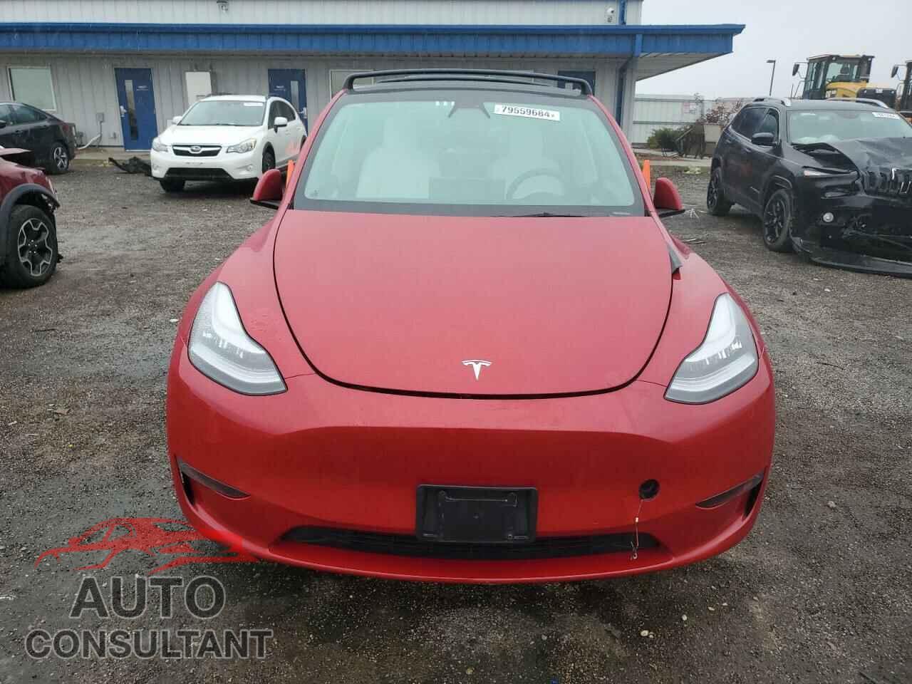 TESLA MODEL Y 2021 - 5YJYGDEE4MF144152