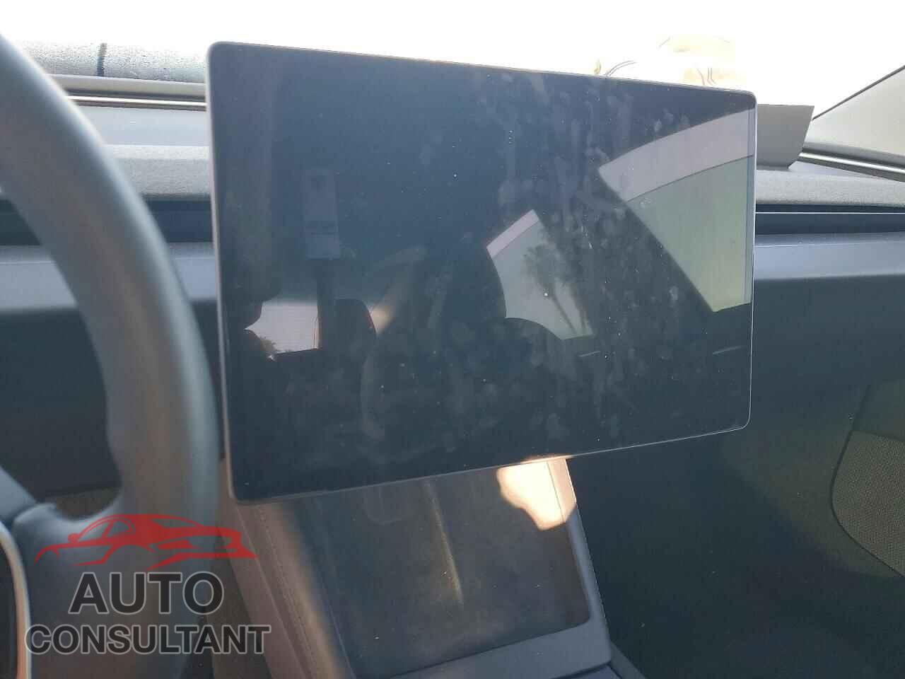 TESLA MODEL 3 2025 - 5YJ3E1EA8SF965232