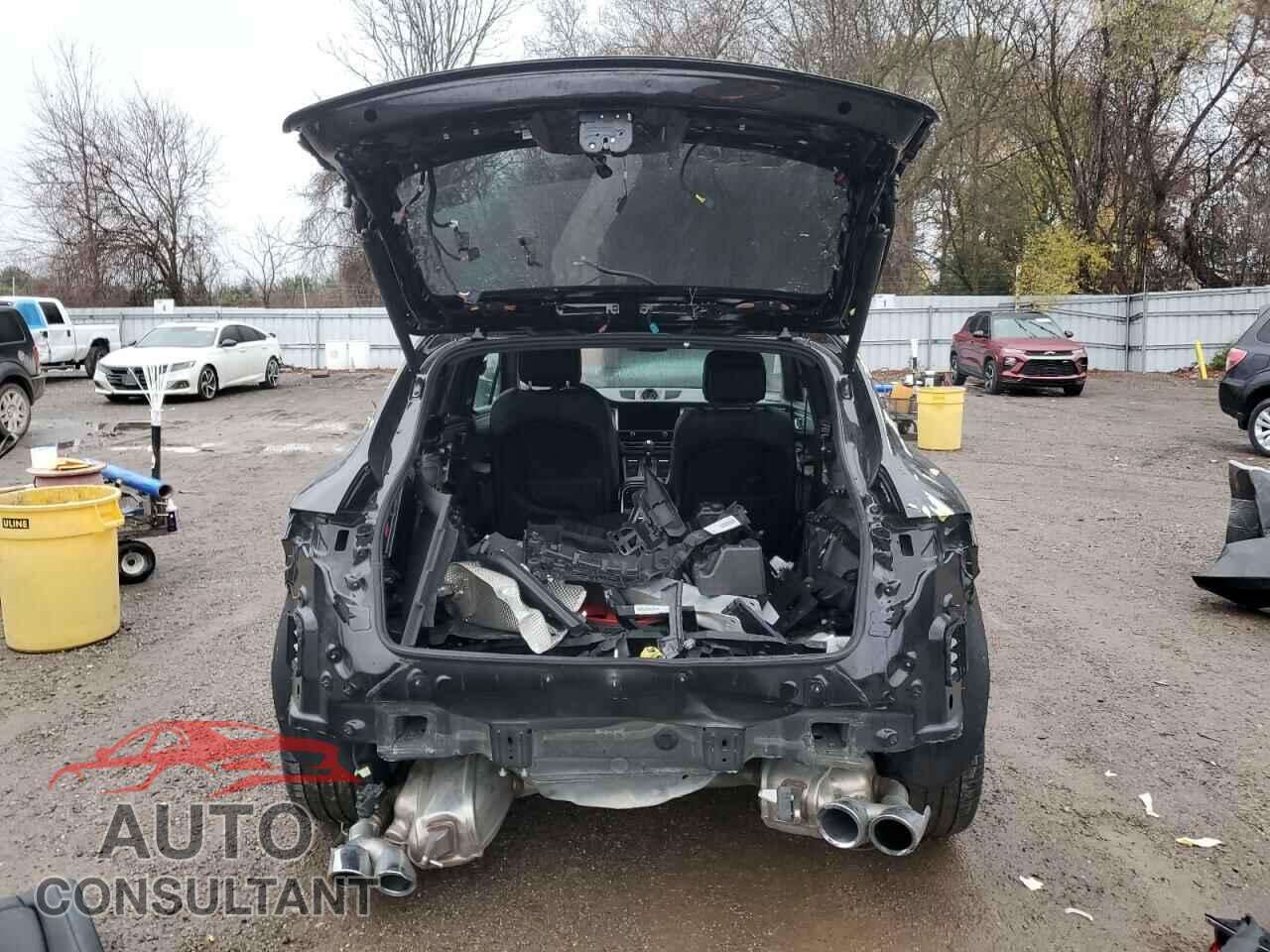 PORSCHE MACAN BASE 2024 - WP1AA2A57RLB01036