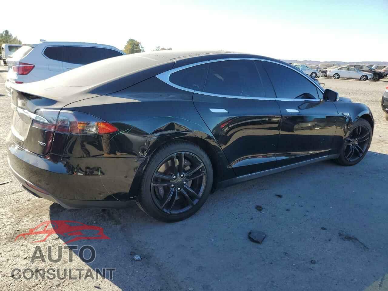 TESLA MODEL S 2015 - 5YJSA1S26FF087861