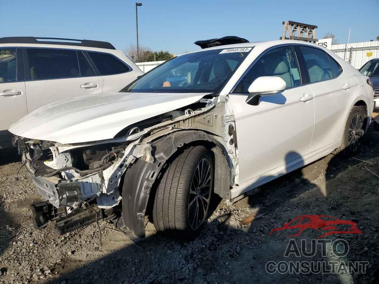 TOYOTA CAMRY 2018 - 4T1B11HK2JU091053