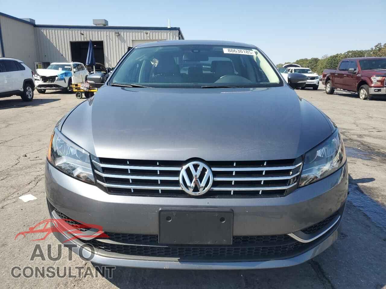 VOLKSWAGEN PASSAT 2015 - 1VWBV7A38FC010808