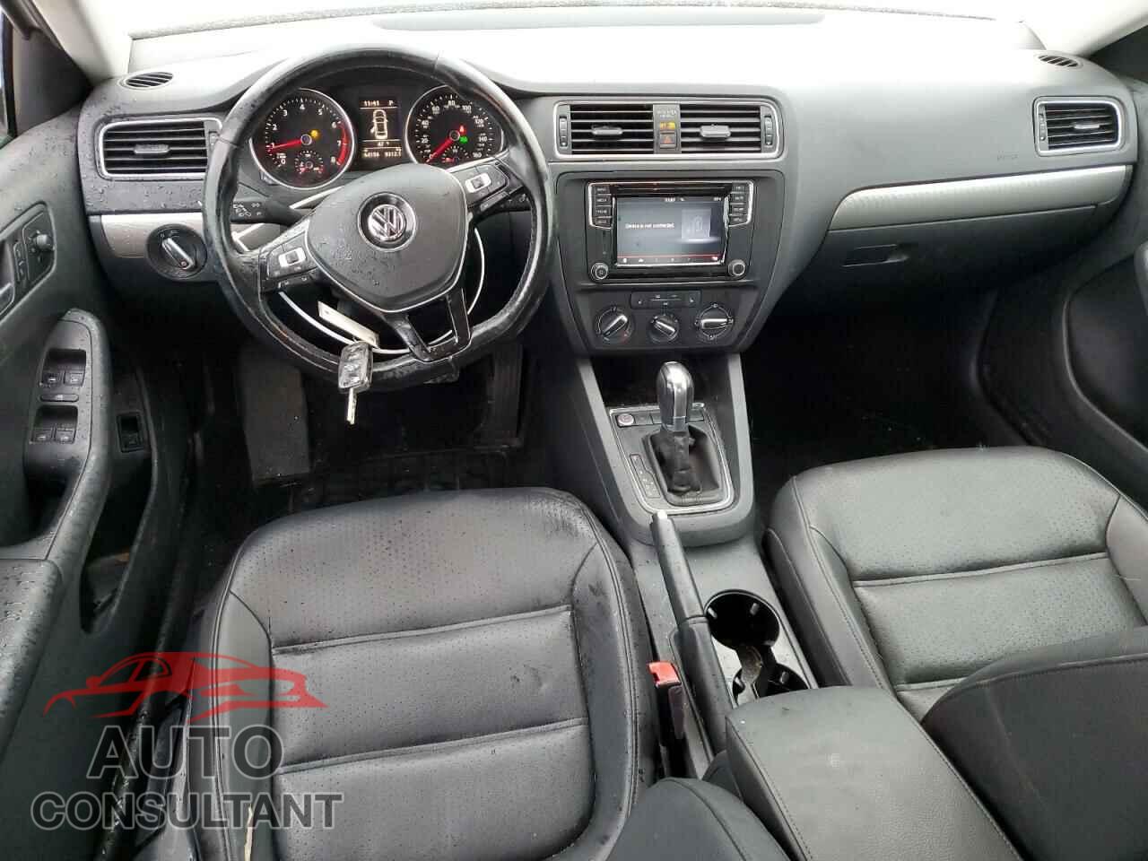 VOLKSWAGEN JETTA 2017 - 3VWDB7AJ1HM346494