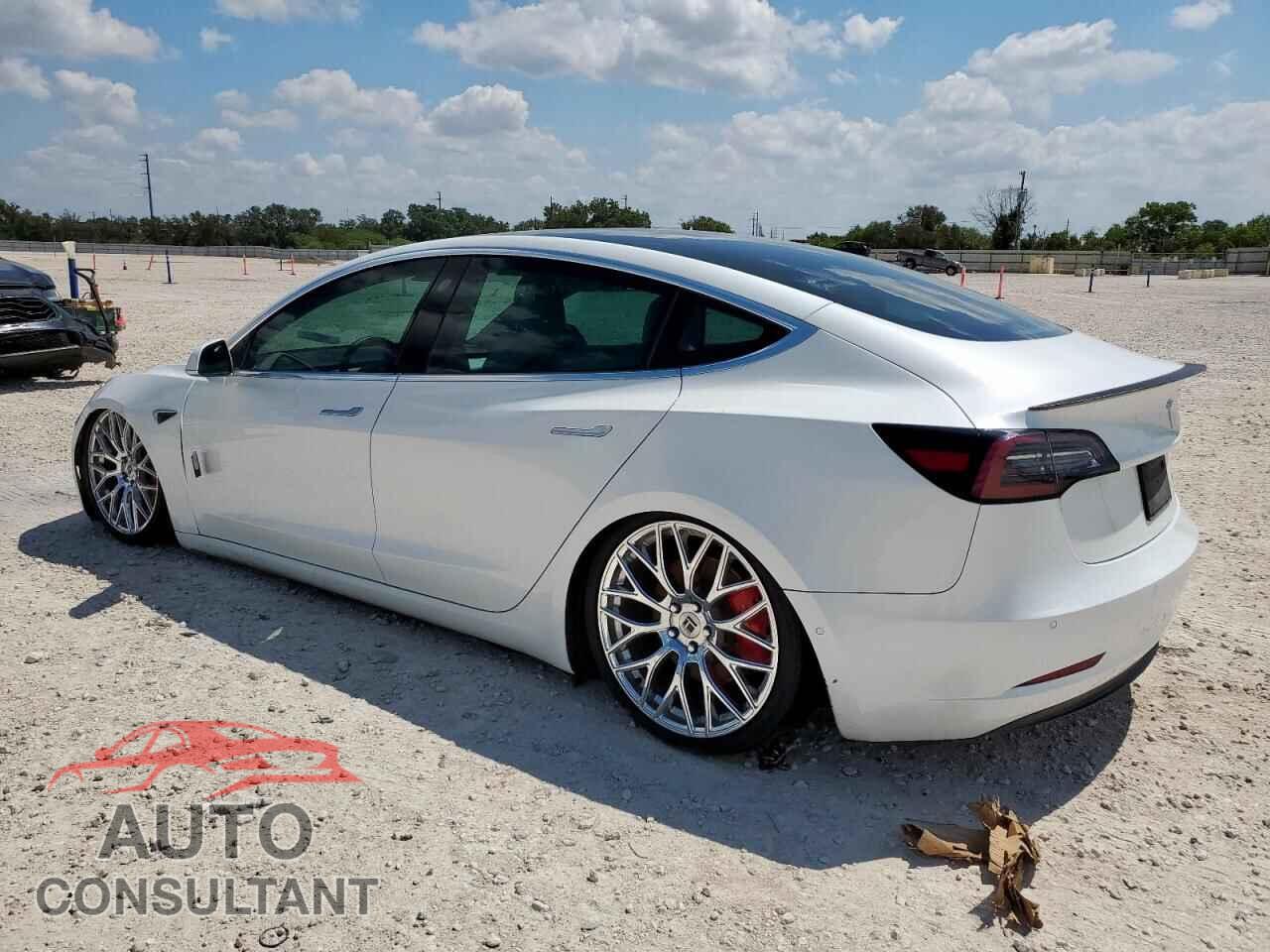 TESLA MODEL 3 2019 - 5YJ3E1EB9KF454993