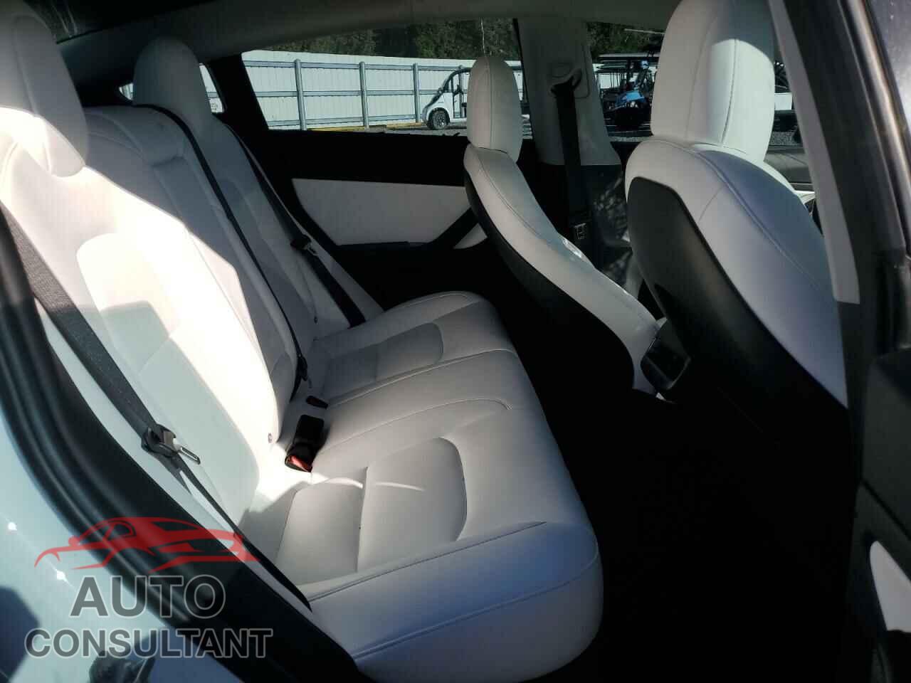 TESLA MODEL 3 2018 - 5YJ3E1EB9JF074471