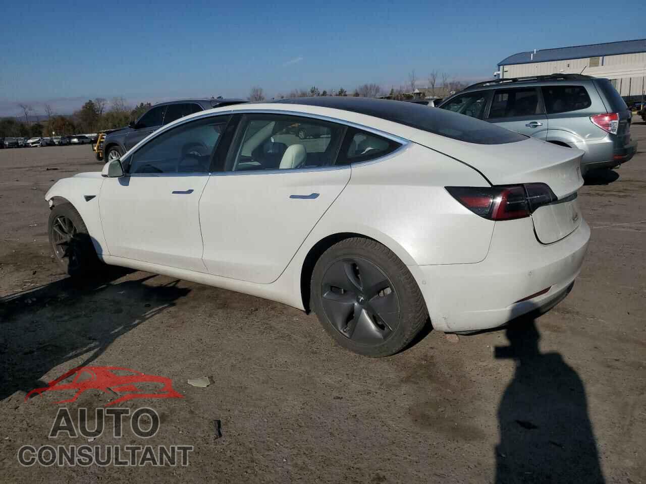 TESLA MODEL 3 2018 - 5YJ3E1EB2JF100070