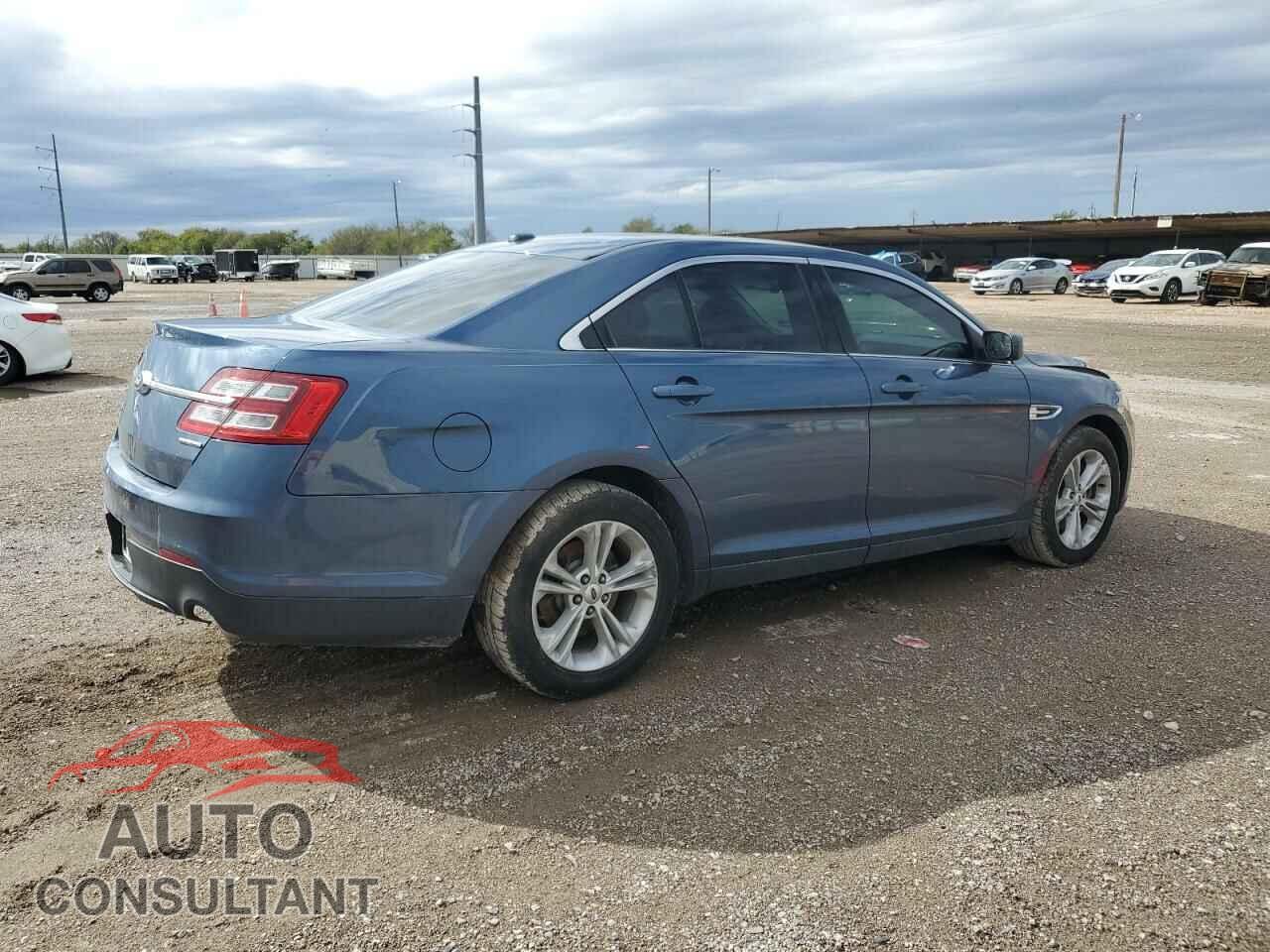 FORD TAURUS 2018 - 1FAHP2D85JG113192