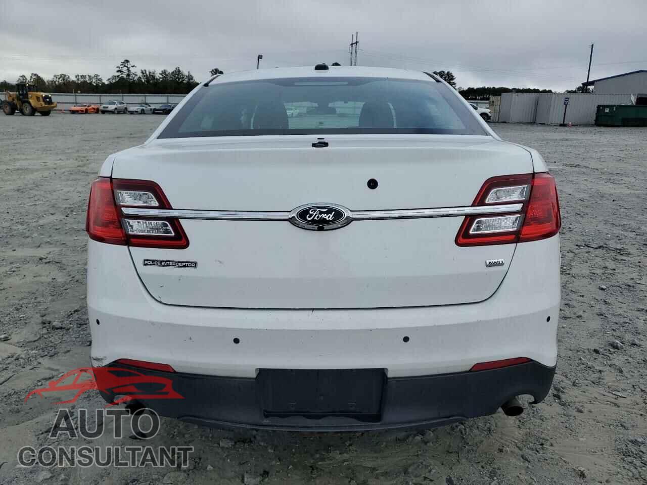 FORD TAURUS 2019 - 1FAHP2MK2KG113437