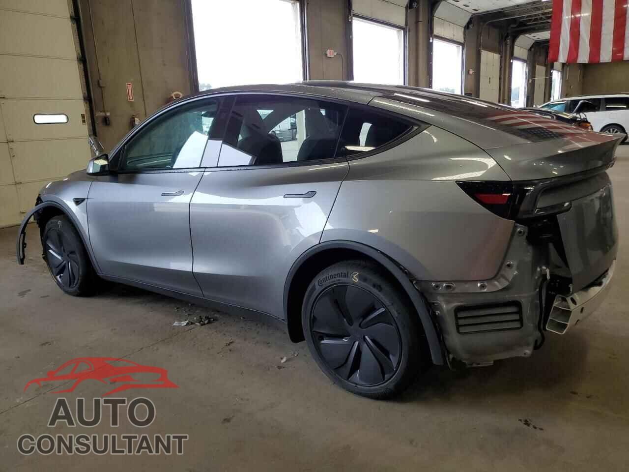 TESLA MODEL Y 2026 - 7SAYGDEE4TF338620