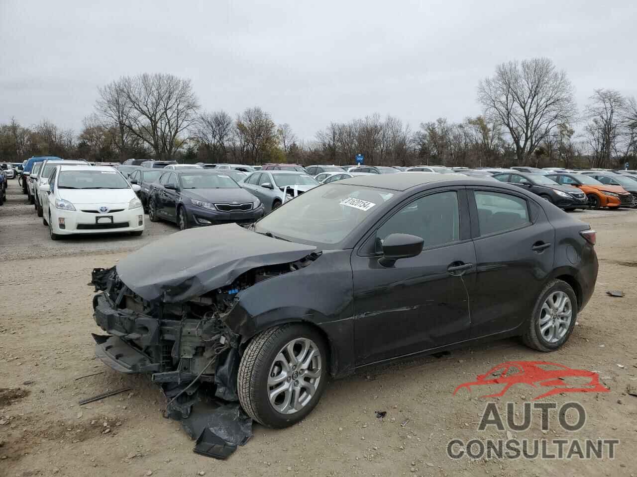 TOYOTA YARIS 2017 - 3MYDLBYV4HY176881