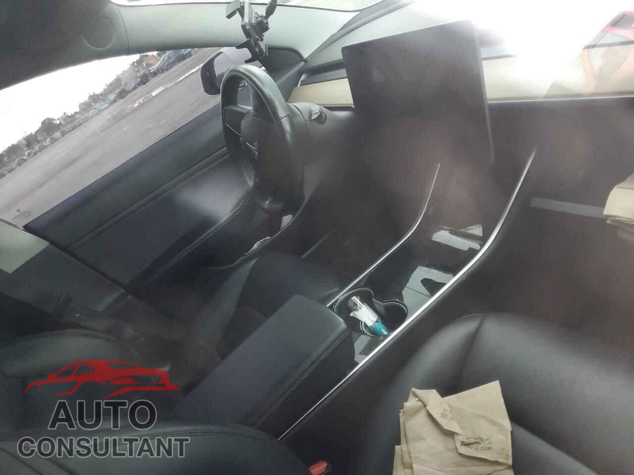 TESLA MODEL 3 2018 - 5YJ3E1EA7JF019699