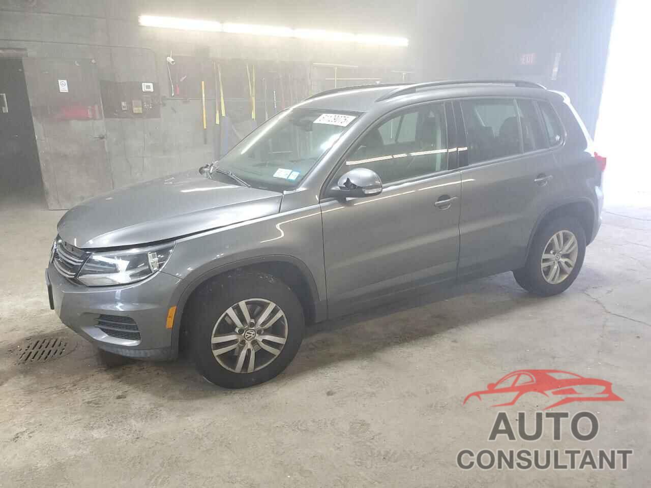 VOLKSWAGEN TIGUAN 2016 - WVGBV7AX2GW508391