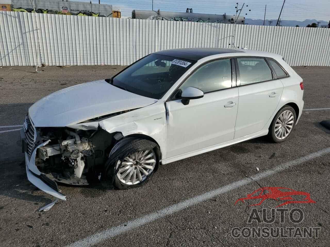 AUDI A3 2018 - WAUUPBFF8JA089684