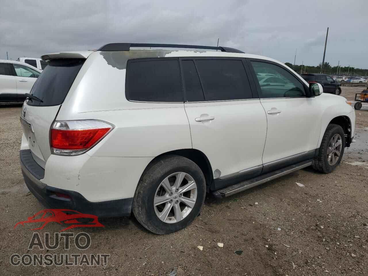 TOYOTA HIGHLANDER 2013 - 5TDZK3EH8DS119175