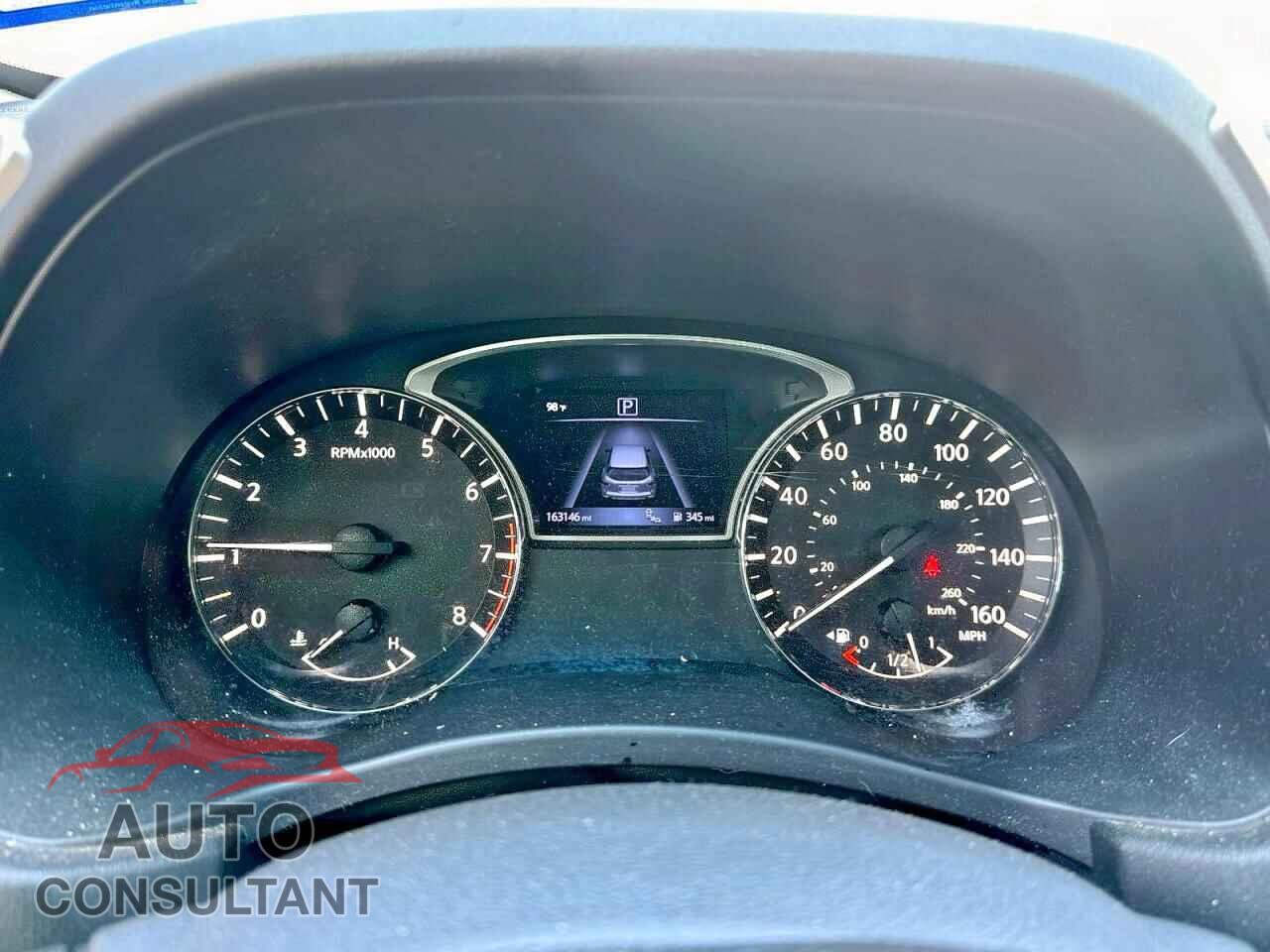 NISSAN PATHFINDER 2017 - 5N1DR2MN4HC633602