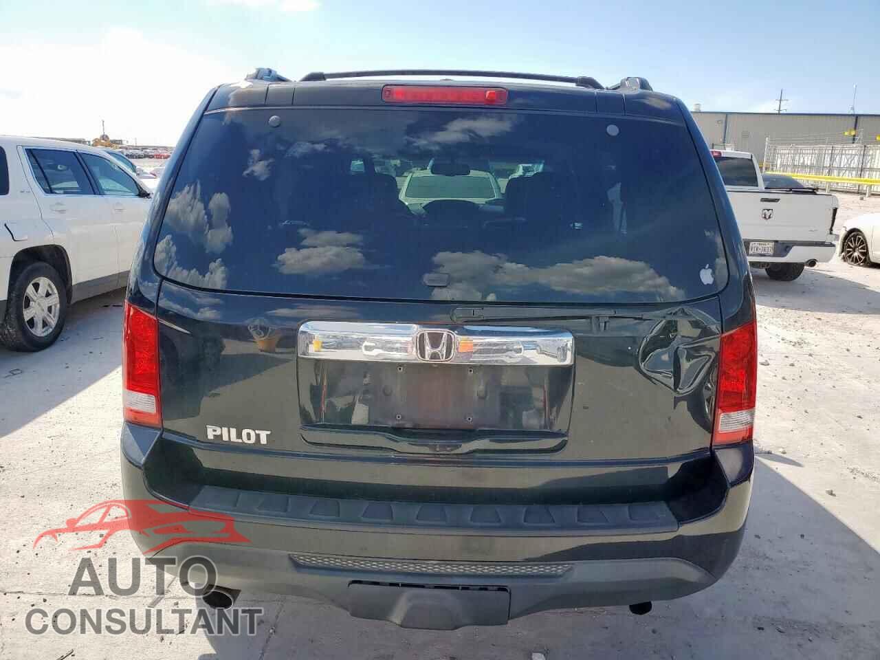HONDA PILOT 2015 - 5FNYF3H59FB010586