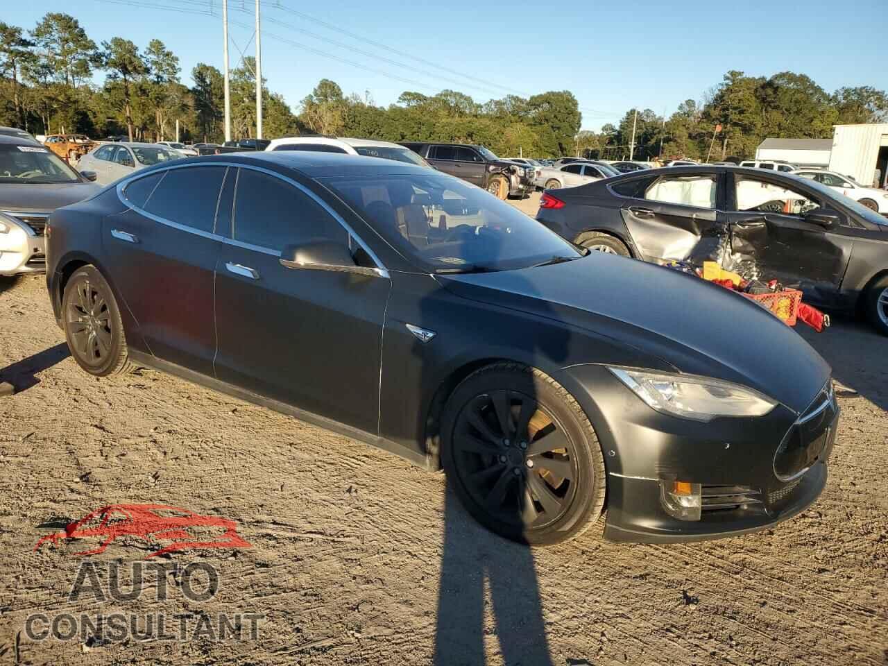 TESLA MODEL S 2016 - 5YJSA1E27GF129032