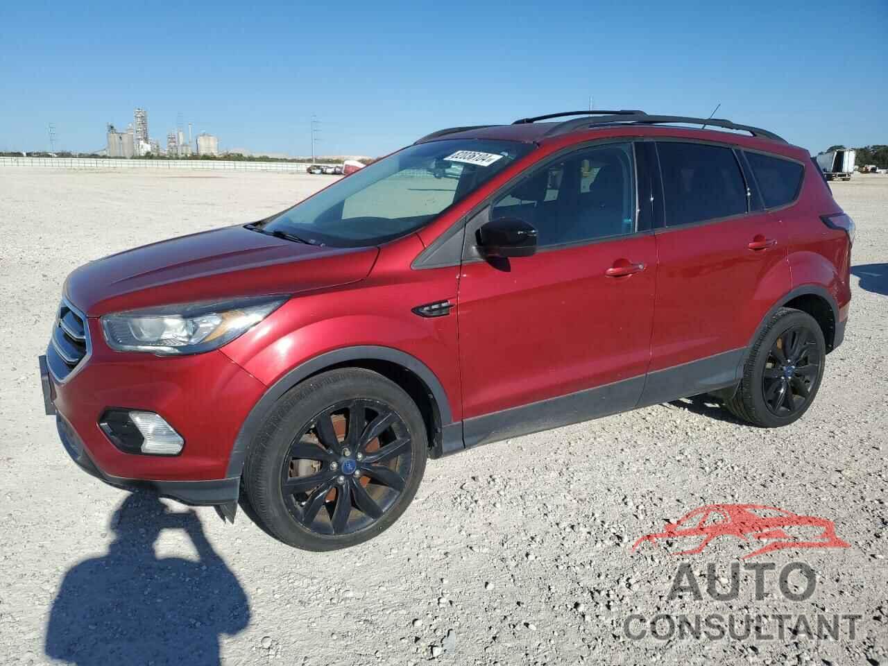 FORD ESCAPE 2017 - 1FMCU9G96HUD68385