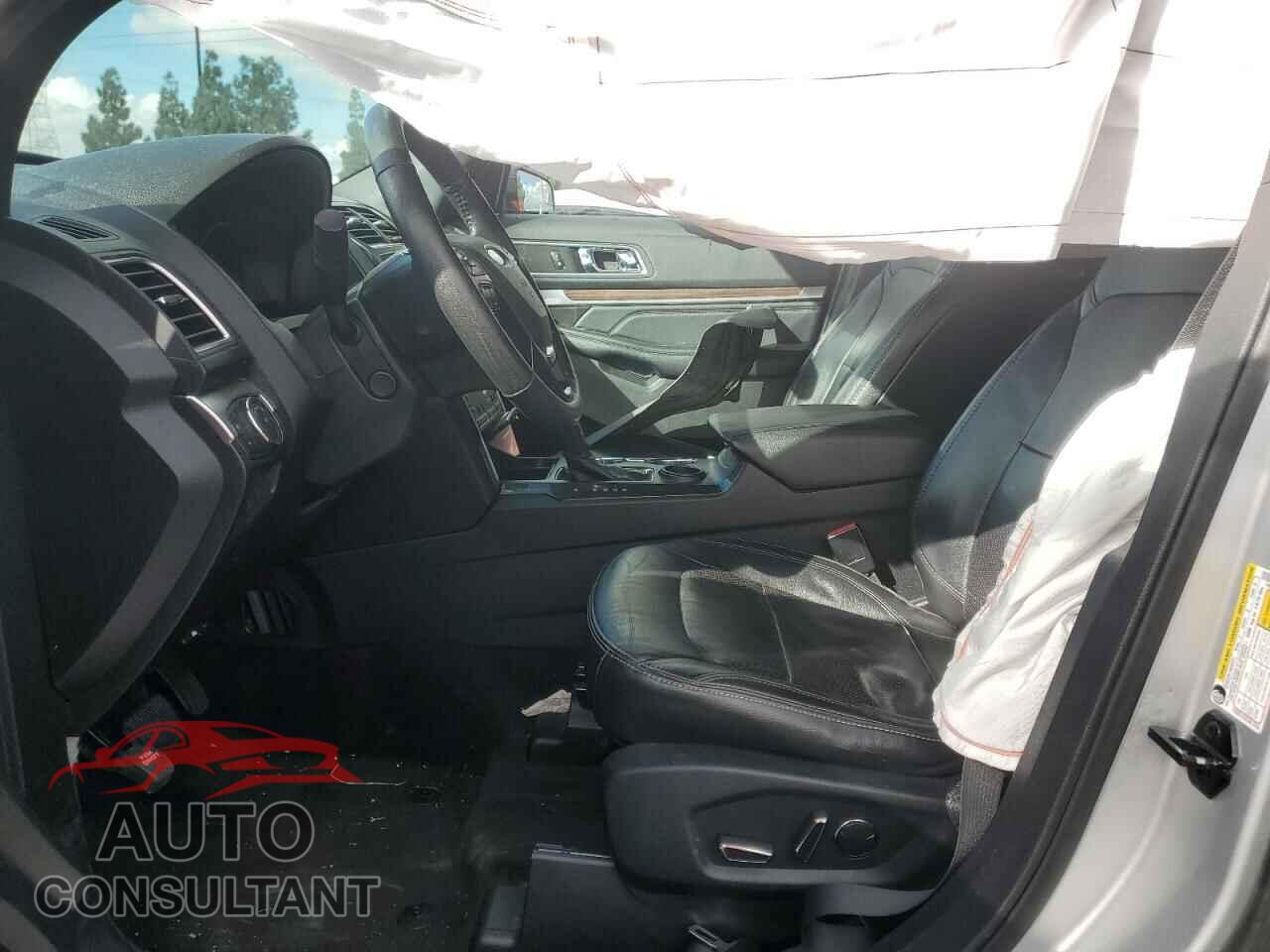 FORD EXPLORER 2018 - 1FM5K7F82JGB33336