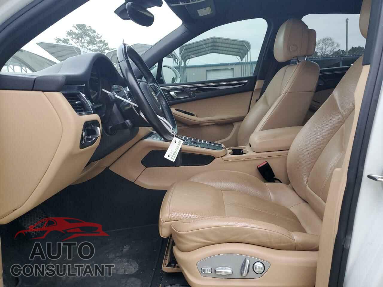 PORSCHE MACAN 2017 - WP1AA2A55HLB00045