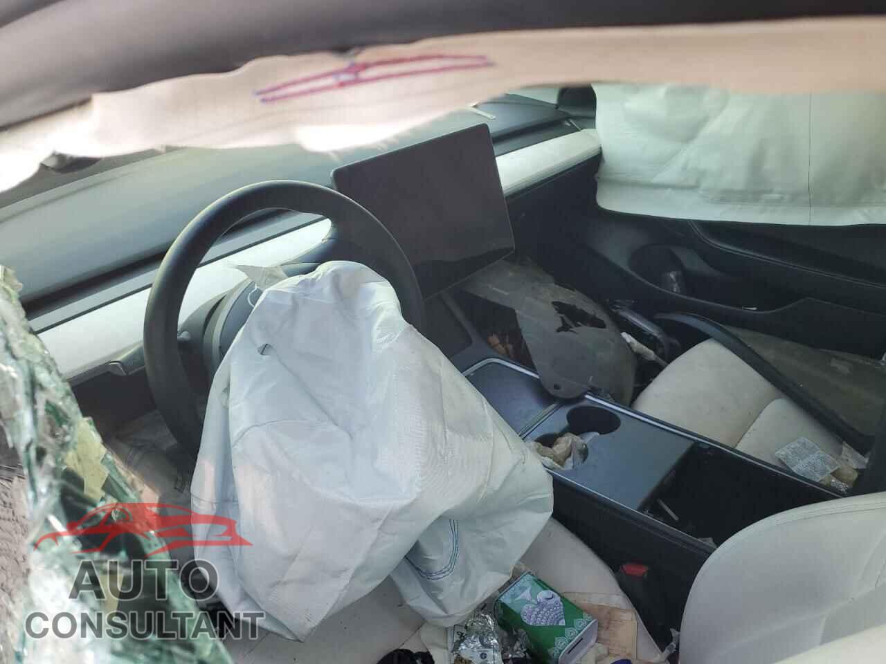 TESLA MODEL 3 2021 - 5YJ3E1EA2MF989870