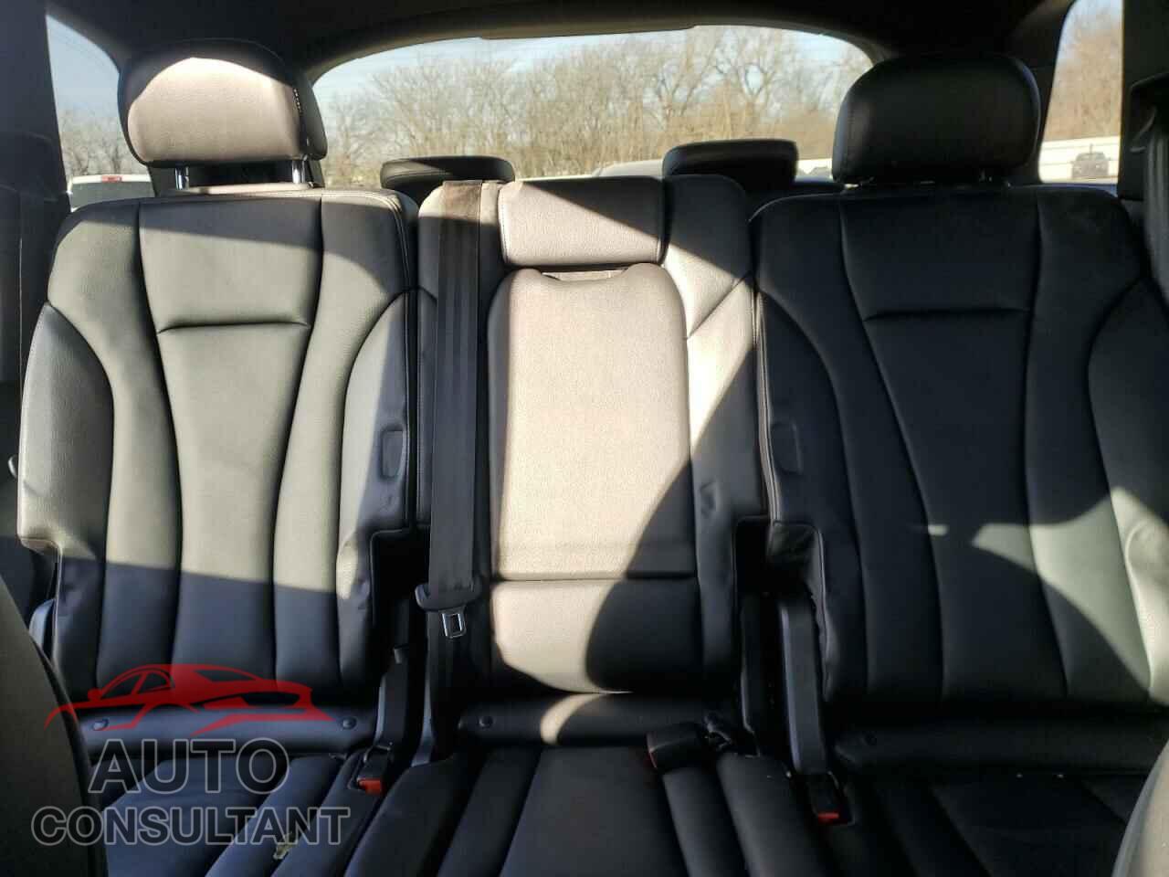 AUDI Q7 2019 - WA1AHAF77KD019660